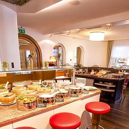 Hotel Krone 4*