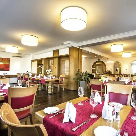 Krone 4* Ниферн-Эшельбронн